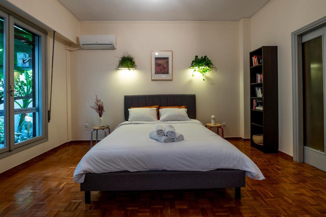 Tranquility Downtown Athens Apartment Exterior photo